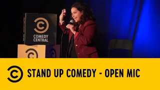 Tarocchi, cavalieri e incidenti - Maristella Losacco - Open Mic Tour - Molfetta - Comedy Central