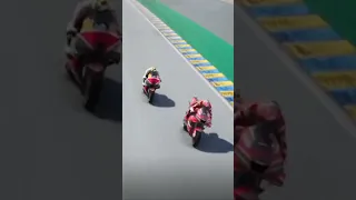 MotoGP triple battle HONDA vs YAMAHA vs DUCATI #motogp #youtubeshorts #shorts #video