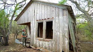 Metal Detecting Abandoned Cabin and Made Dangerous Discovery!