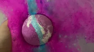 Bubble and blow bb signature bath bomb colours unicorn