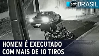 Homem é morto com mais de 10 tiros em Curitiba (PR) | SBT Brasil (09/10/21)