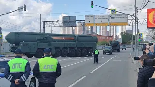 Военная техника на Волгоградском проспекте.