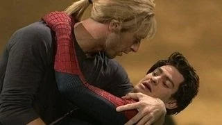 Andrew Garfield & Emma Stone Kissing on SNL - Chris Martin & Andrew Romance (Out)