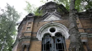 Abandoned crypts of Nikolskoe Cemetery