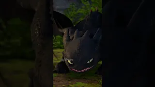 Look at me!//Edit Toothless