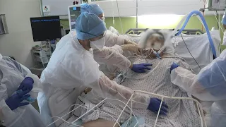 Young, unvaccinated patients fill intensive care unit in Lyon hospital | AFP