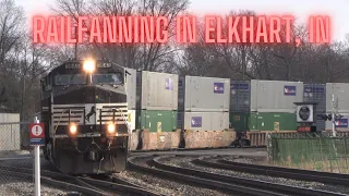 Railfanning the NS Chicago Line in Elkhart, IN - 11/26/2022