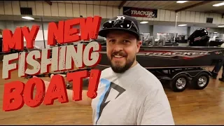 MY NEW FISHING BOAT - Walkthrough 2020 Tracker Targa V-18 Combo - Aluminum Deep V Boat