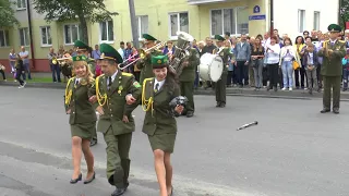 Военный духовой оркестр "зажигает" На Дне письменности-2017 в Полоцке