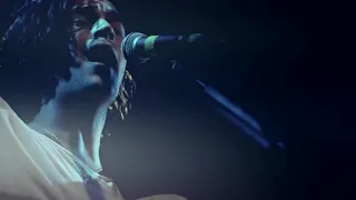 The 1975 - Robbers (Live In Rochester 2013)