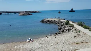 Голубая бухта. Пляж Санатория Пирогова. Место где практически нет людей.