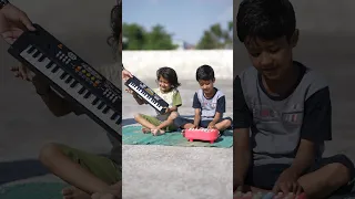 Piano लेकर आया