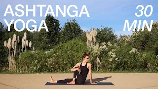 Ashtanga Yoga Inspired | ausgewogene 30 min für mehr Beweglichkeit, Kraft & Ruhe | alle Level