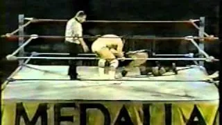 WWC: "Sadistic" Steve Strong vs. White Angel (1989)