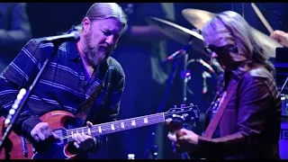 Derek Trucks plays the Allmans.  Blistering! "Les Brers in A Minor"  12/1/21 Boston, MA