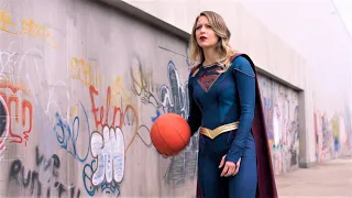 Alien Hunter catch Nyxly and she helps him to catch Supergirl || Supergirl 6x10