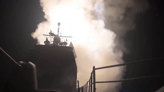 ВМС США запускают ракеты по Сирии 14 апреля 2018 года