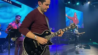 Revelation Song - Danilo Montero & Kari Jobe - (Electric Guitar Cam)