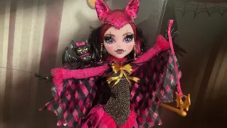 MONSTER HIGH SDCC FREAK DU CHIC DRACULAURA DOLL REVIEW AND UNBOXING