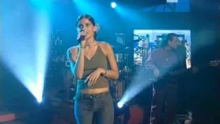 Nelly Furtado - I'm Like A Bird (Live @ Harald Schmidt Show)