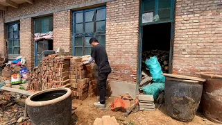 Unexpected transformation ~ Boy Renovates old house filled with trash for 40 years