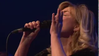 Emanuel feat. Sanja Doležal & fra Zvjezdan Linić - Kad sve utihne (live)