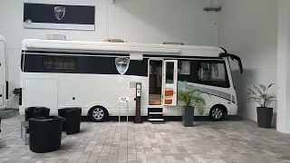 Quick motorhome tour of Morelo Palace - an incredibly luxurious liner!