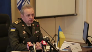 Віктор Муженко провів зустріч із військовими аташе