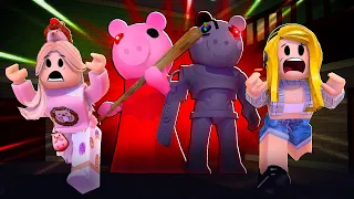 Trinity and Madison Play Piggy in Roblox!!