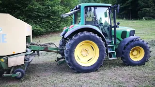 John deere 6230 premium and Krone 1500 combi pack baling.