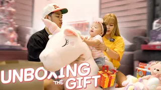 Unboxing Baby Lakeisha’s BIRTHDAY GIFTS | Carlyn Ocampo
