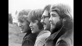 Creedence Clearwater Revival   "Proud Mary"  Stereo