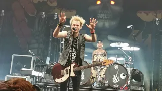 Sum 41 - Never There first performance live HQ