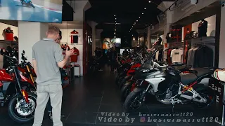 Ducati NYC event. Motorbike simulator, Simulateur moto, Simulador de motogp