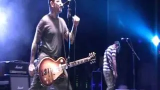 SOCIAL DISTORTION - COLD FEELINGS  live @ Via Funchal, Sao Paulo, Brazil - 17APR2010