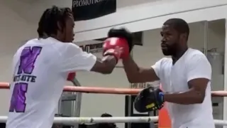 Floyd Mayweather TEACHING Keyshawn Davis & Shakur Stevenson Boxing Lessons