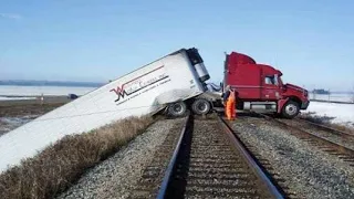 100 Extreme Dangerous Idiots at Work Fastest Skills Truck, Train, Excavator & Heavy Equipment Fails