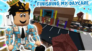 touring and finishing my BLOXBURG BABY DAYCARE... it's totally safe