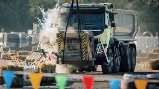 Volvo Trucks - Demo of features in the Live Test "Look Who’s Driving"