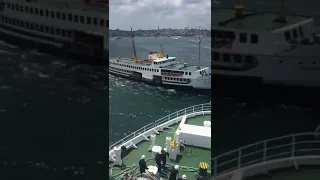 İstanbul Boğazı Çatışma Anı!  Denizde ki çarpışmalara çatışma (denizcilik de)/çatma(hukuk da) denir.