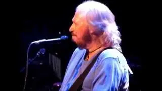 Barry Gibb perfoming ' I've gotta get a message to you' in Philadelphia Mythology Tour