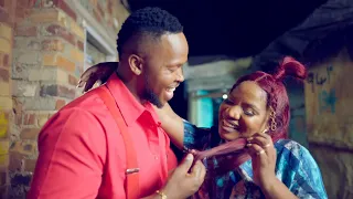 Siya Ntuli (Ft. Makhadzi) - Umbuzo Wodwa [Official Music Video]