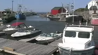 Fall and rise of the tide in the Bay of Fundy at Hall's Harbour, Nova Scotia - Time Lapse