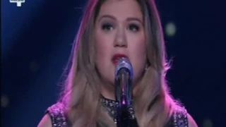 American Idol Kelly Clarkson sings Piece by Piece