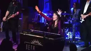 Beth Hart "Monkey Back" (Gimme my Money Back)