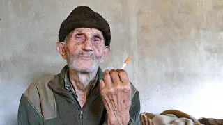 Sa 93 godine duhani i ne misli prestati