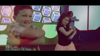 Chuck E Cheese Feat Helen Henny - Gamin Time (Official Music Video)
