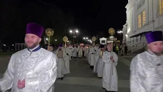 Пасхальное богослужение в Спасском кафедральном соборе в Пензе собрало горожан и первых лиц региона