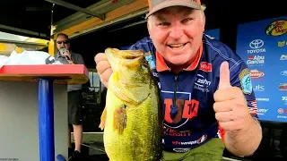 ULTIMATE Bass Fishing Power Finesse Search Bait