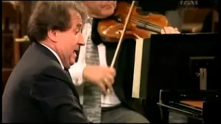 Mozart, Piano Concert Nr  22 Es Dur KV 482   Rudolf Buchbinder Piano & Conducter, Wiener Phi